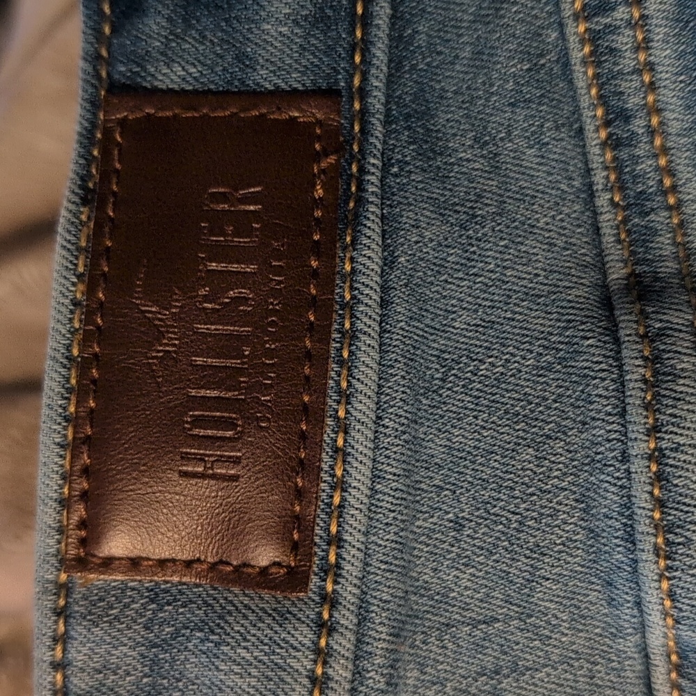 Hollister Y2K Women's Light Blue Star Embroidered Jeans Curvy High Rise Crop - Picture 9 of 9